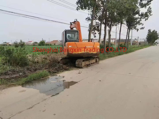 Mini graafmachine Hitachi ZX70 gebruikt voor verschillende bouwprojecten