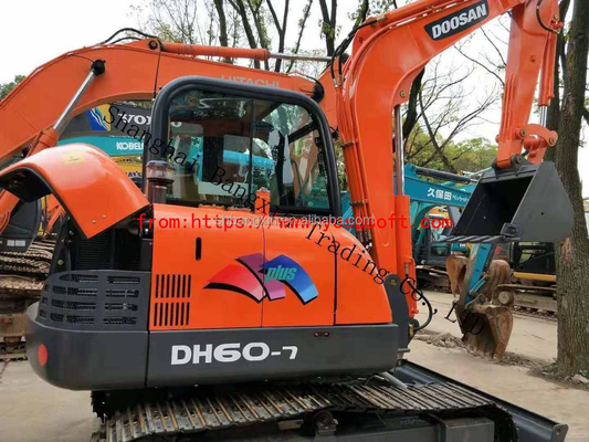 700 werkuren gebruikt Doosan DH60-7 Crawler Excavator met 1 en After Sales Support