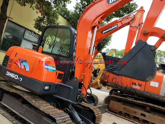 700 werkuren gebruikt Doosan DH60-7 Crawler Excavator met 1 en After Sales Support