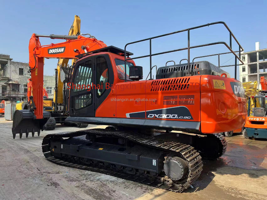 Gebruikte Doosan DX300LC-9C graafmachine met geavanceerde technologie en krachtige prestaties