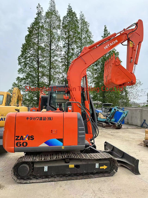 Tweedehands Hitachi ZX60 mini graafmachine met sterke kracht en hydraulische stabiliteit