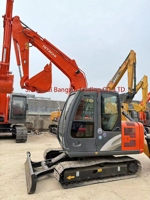 Tweedehands Hitachi ZX60 mini graafmachine met sterke kracht en hydraulische stabiliteit