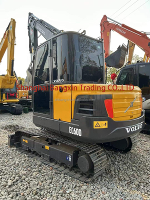 Tweedehands VOLVO EC60D mini graafmachine met originele hydraulische klep en ISUZU motor