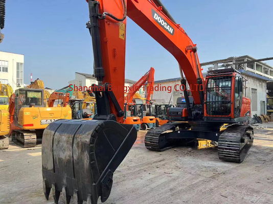 Gebruikte Doosan DX300LC-9C graafmachine met EPA/CE-certificering en 30000 kg gewicht