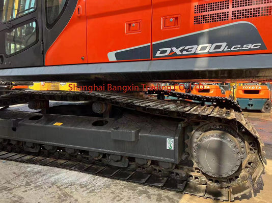 Gebruikte Doosan DX300LC-9C graafmachine met EPA/CE-certificering en 30000 kg gewicht