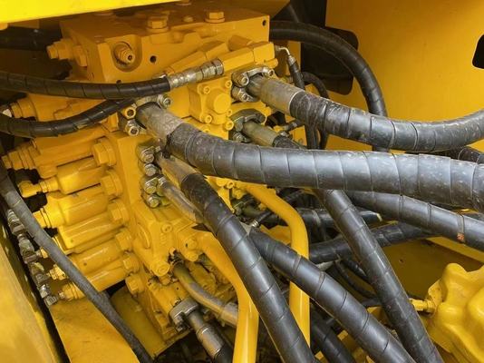 Komatsu PC210LC-8 tweedehands graafmachine met originele hydraulische pomp en prestaties
