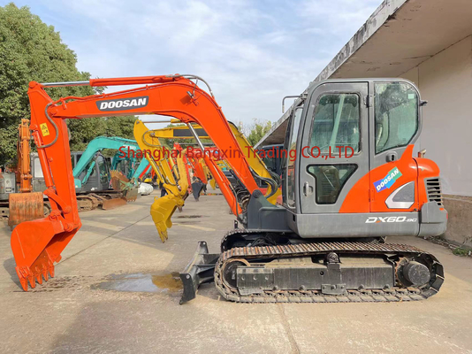 Goede staat Doosan DX60 mini graafmachine met originele hydraulische pomp Beste in Shanghai