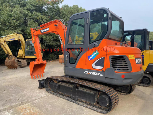 Goede staat Doosan DX60 mini graafmachine met originele hydraulische pomp Beste in Shanghai