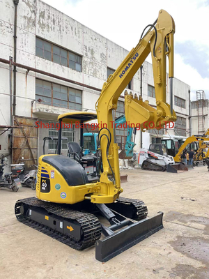 Komatsu PC40MR-3 tweedehands graafmachine in Japan met en 0,19 emmercapaciteit