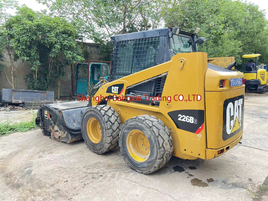 Kleine machine gebruikt skid steer CAT 226 met een sterk vermogen en hydraulische stabiliteit bij een