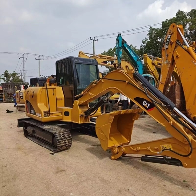 2.5 ton Cat 306d mini graafmachine met een hoog vermogen en hoge hydraulische stabiliteit